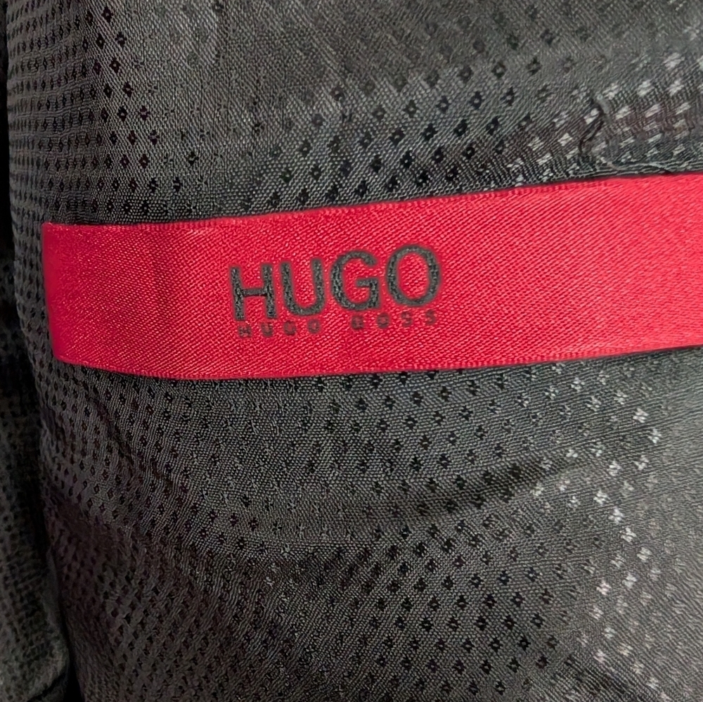 HUGO Elegant Black Men's Blazer 40R - Picture 2 of 6